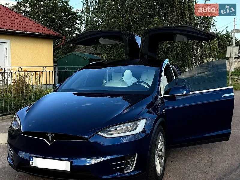 Tesla Model X 2016