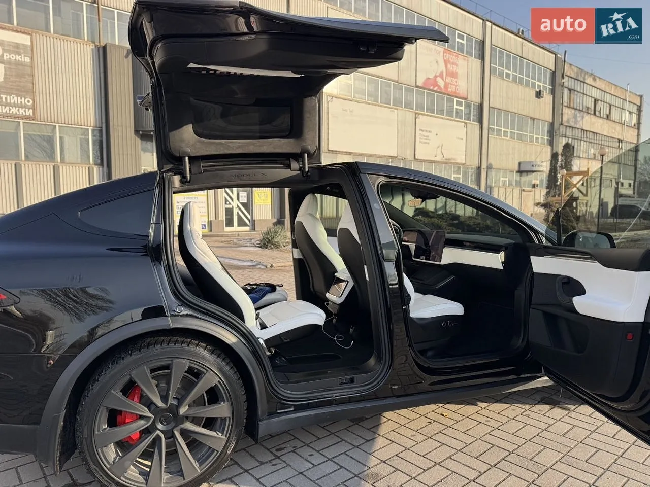 2022 Tesla Model X - мініатюра 21
