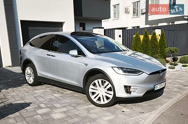 Внедорожник / Кроссовер Tesla Model X 2016 в Софиевской Борщаговке