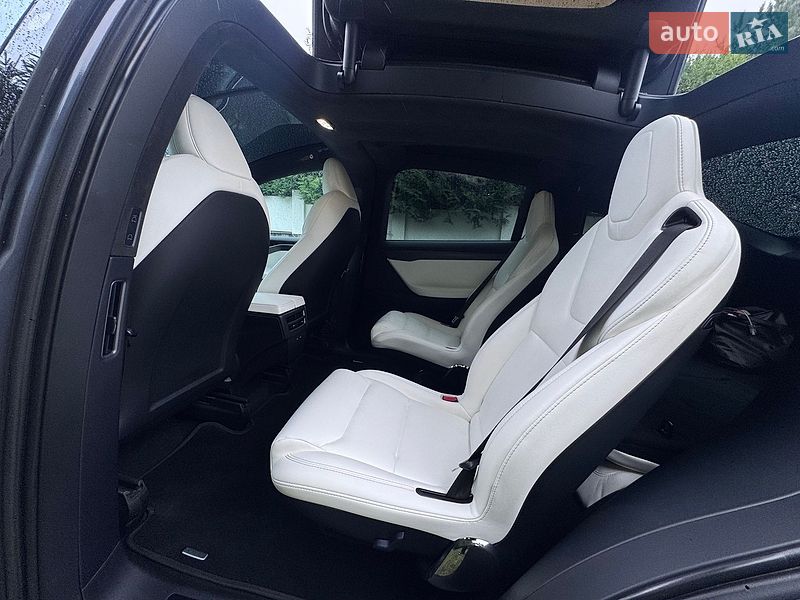 Позашляховик / Кросовер Tesla Model X 2020 в Києві