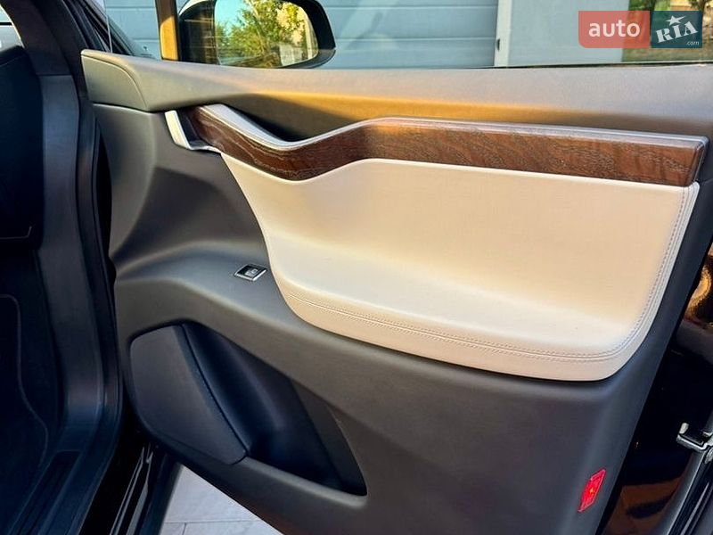 Позашляховик / Кросовер Tesla Model X 2020 в Львові фото 17 Позашляховик / Кросовер Tesla Model X 2020 в Львові