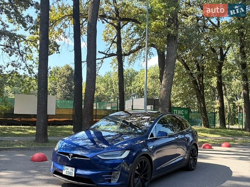 Tesla Model X 2016