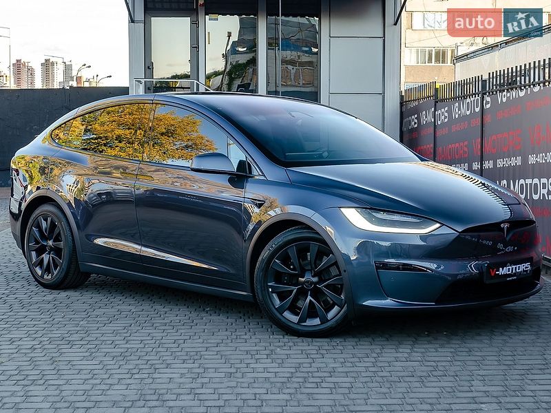 Tesla Model X 2022