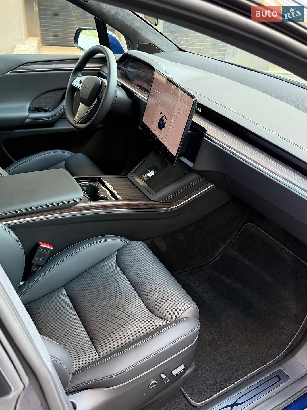2025 Tesla Model X - мініатюра 11