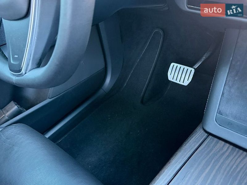 Позашляховик / Кросовер Tesla Model X 2023 в Полтаві