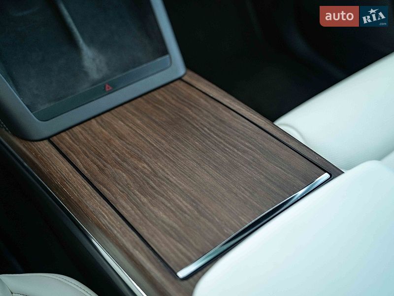 Позашляховик / Кросовер Tesla Model X 2022 в Чернівцях