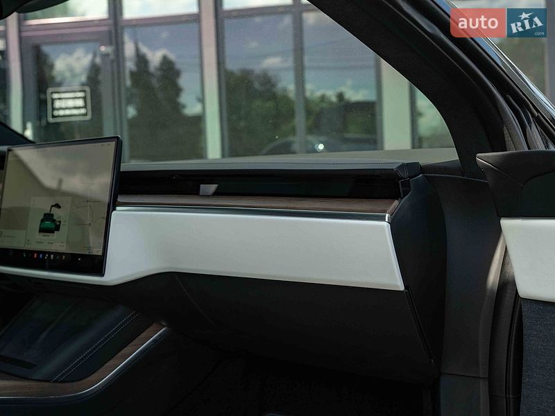 Позашляховик / Кросовер Tesla Model X 2022 в Чернівцях