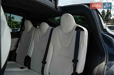 Позашляховик / Кросовер Tesla Model X 2022 в Чернівцях