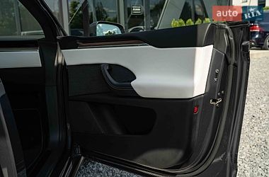 Позашляховик / Кросовер Tesla Model X 2022 в Чернівцях