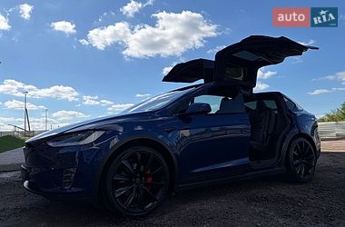 Внедорожник / Кроссовер Tesla Model X 2019 в Киеве