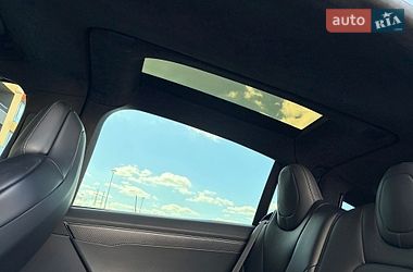 Внедорожник / Кроссовер Tesla Model X 2019 в Киеве