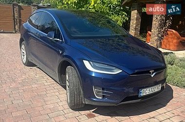 Позашляховик / Кросовер Tesla Model X 2018 в Львові