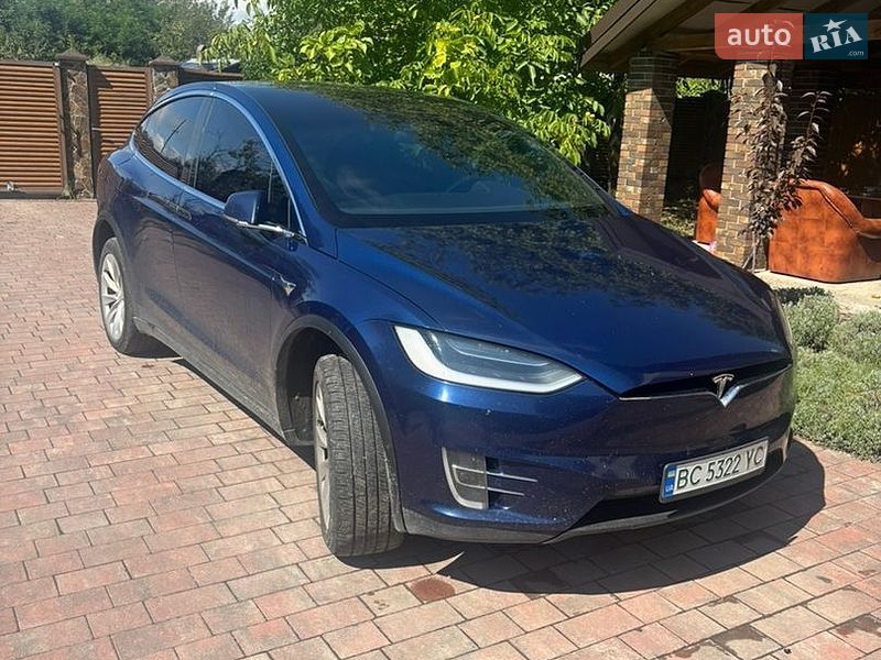Tesla Model X 2018
