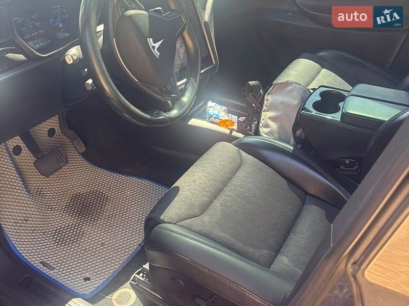Внедорожник / Кроссовер Tesla Model X 2018 в Львове