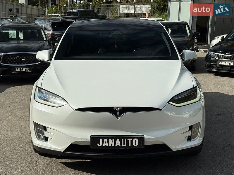 Позашляховик / Кросовер Tesla Model X 2018 в Харкові фото 3 Позашляховик / Кросовер Tesla Model X 2018 в Харкові