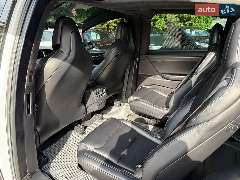 Позашляховик / Кросовер Tesla Model X 2018 в Харкові фото 13 Позашляховик / Кросовер Tesla Model X 2018 в Харкові
