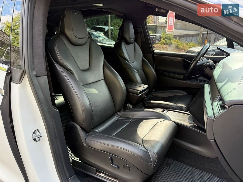 Позашляховик / Кросовер Tesla Model X 2018 в Харкові фото 10 Позашляховик / Кросовер Tesla Model X 2018 в Харкові