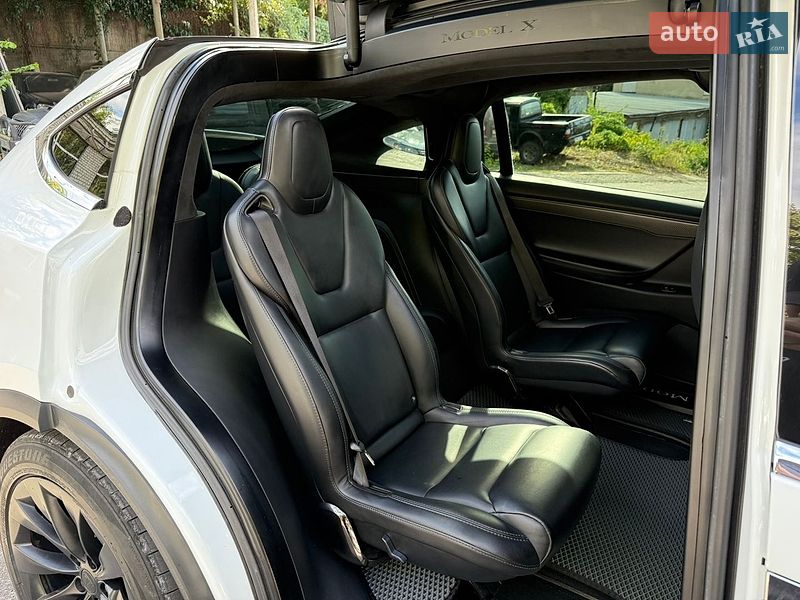 Позашляховик / Кросовер Tesla Model X 2018 в Харкові