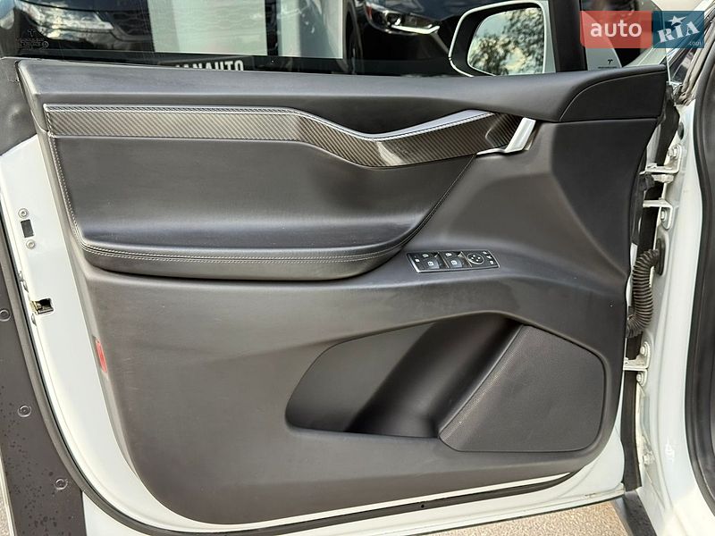 Позашляховик / Кросовер Tesla Model X 2018 в Харкові фото 19 Позашляховик / Кросовер Tesla Model X 2018 в Харкові