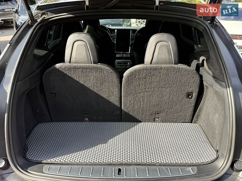 Позашляховик / Кросовер Tesla Model X 2018 в Харкові фото 20 Позашляховик / Кросовер Tesla Model X 2018 в Харкові