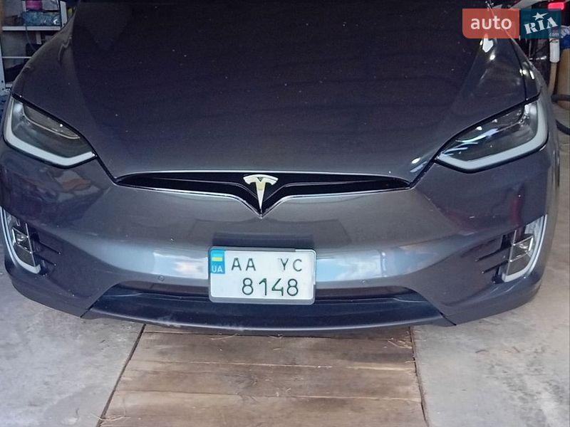 Внедорожник / Кроссовер Tesla Model X 2016 в Киеве