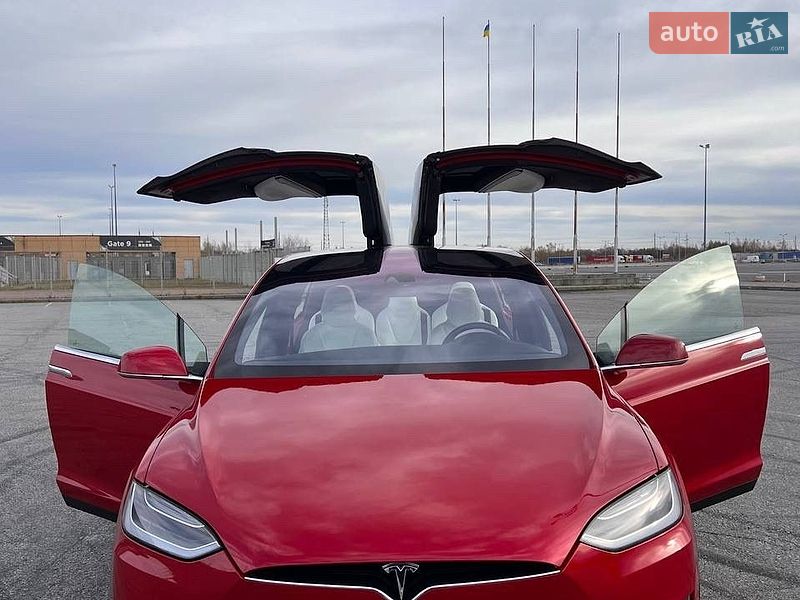 Внедорожник / Кроссовер Tesla Model X 2016 в Львове