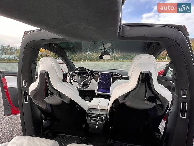 Внедорожник / Кроссовер Tesla Model X 2016 в Львове