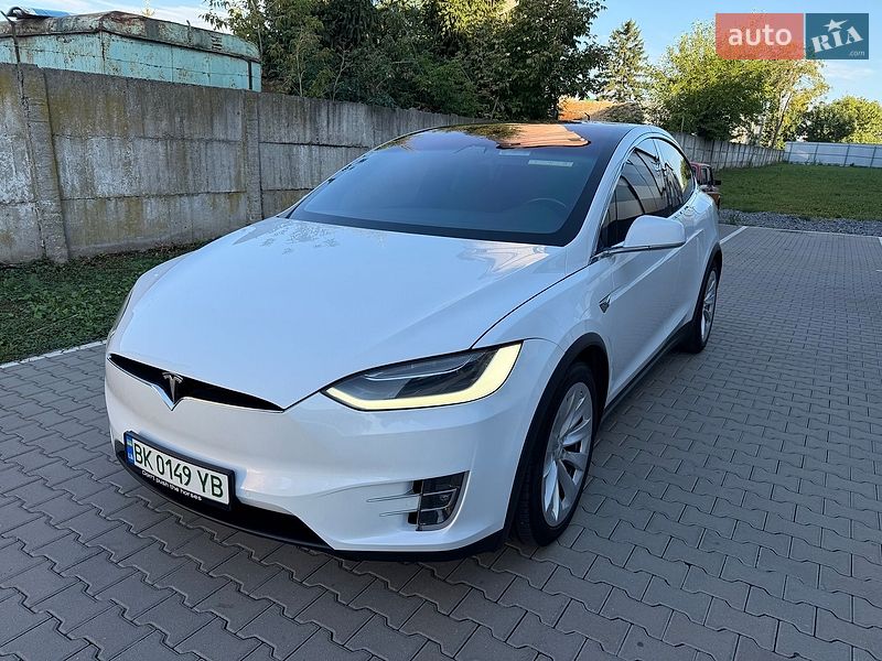 Tesla Model X 2018