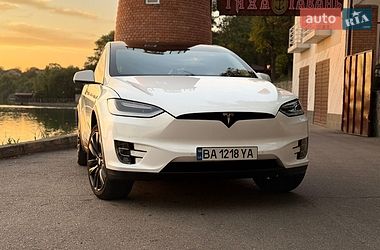 Позашляховик / Кросовер Tesla Model X 2017 в Кропивницькому
