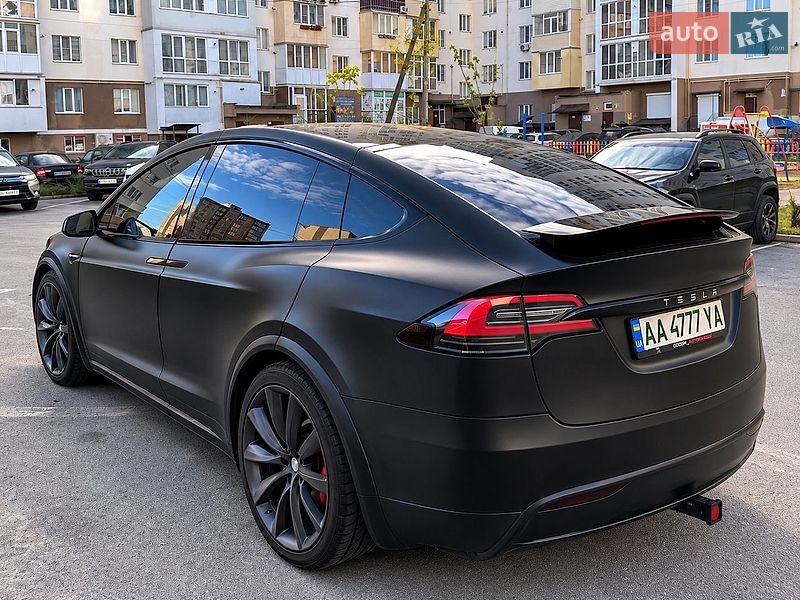 Позашляховик / Кросовер Tesla Model X 2016 в Чернігові