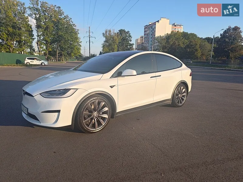 Tesla Model X 2019