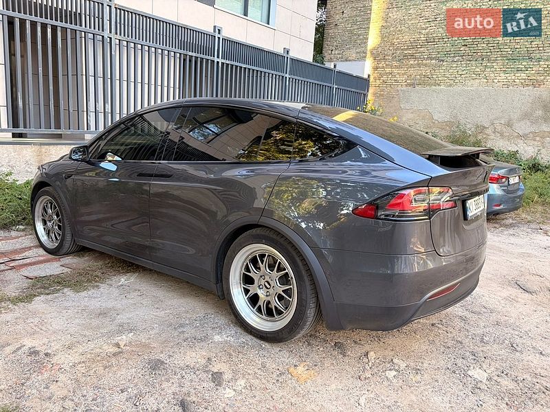 Позашляховик / Кросовер Tesla Model X 2018 в Києві