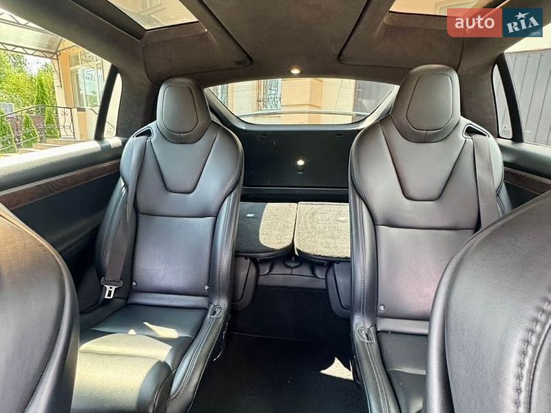Позашляховик / Кросовер Tesla Model X 2019 в Києві