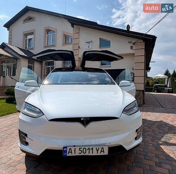 Позашляховик / Кросовер Tesla Model X 2019 в Києві