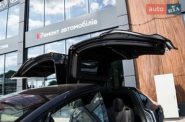 Позашляховик / Кросовер Tesla Model X 2018 в Києві