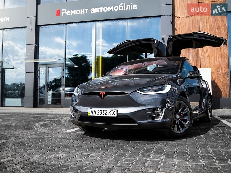 Позашляховик / Кросовер Tesla Model X 2018 в Києві