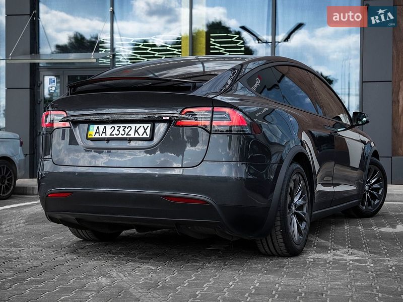 Позашляховик / Кросовер Tesla Model X 2018 в Києві