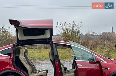 Позашляховик / Кросовер Tesla Model X 2016 в Дубні