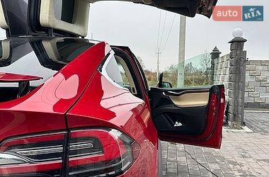 Позашляховик / Кросовер Tesla Model X 2016 в Дубні