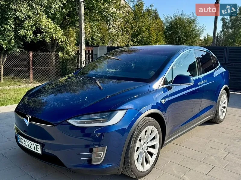 Tesla Model X 2018