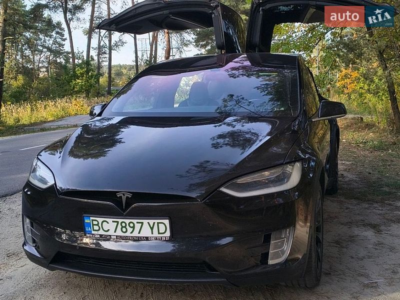 Tesla Model X 2016