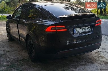 Внедорожник / Кроссовер Tesla Model X 2016 в Новояворовске