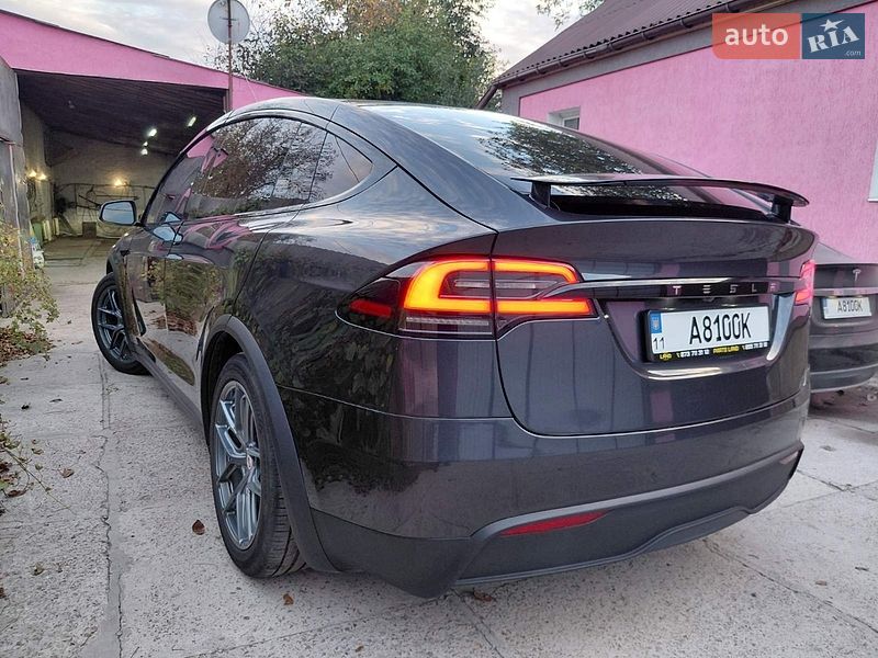 Позашляховик / Кросовер Tesla Model X 2024 в Ромнах