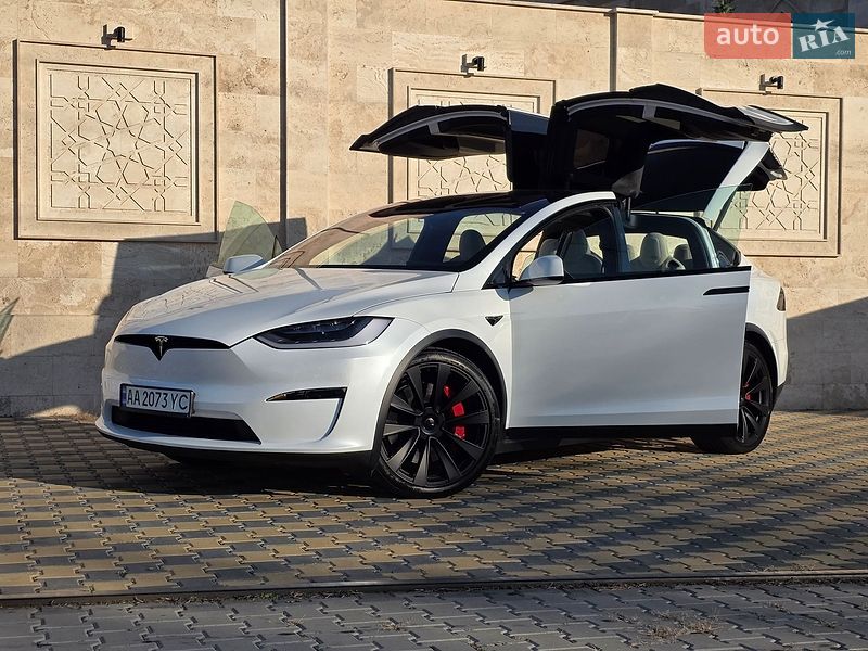 Tesla Model X 2023