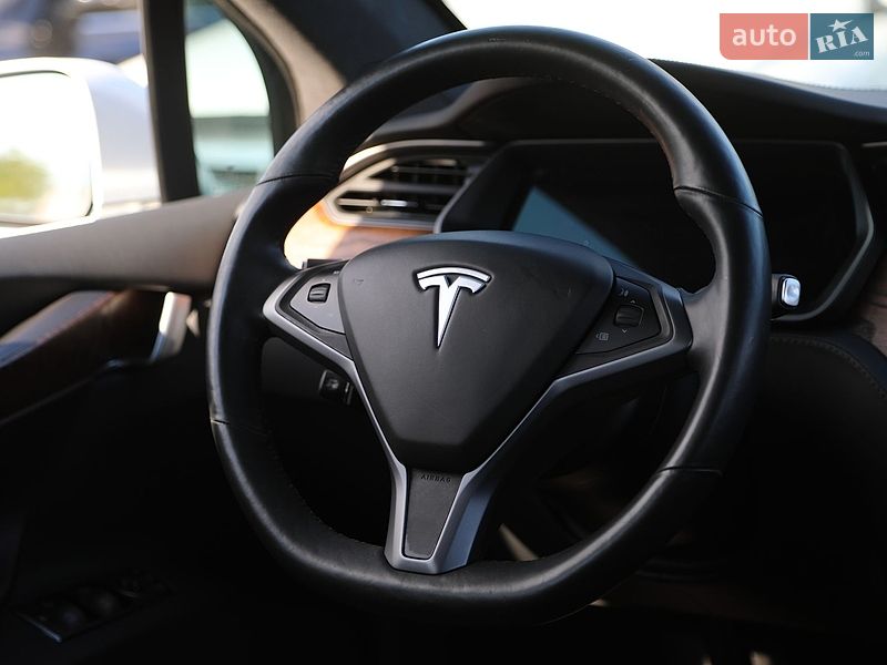 Внедорожник / Кроссовер Tesla Model X 2019 в Харькове