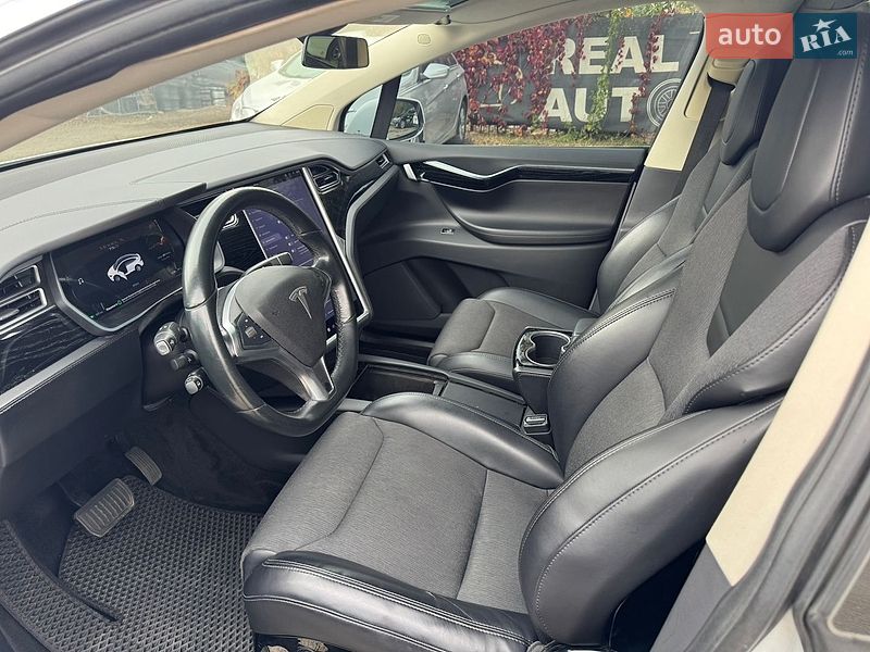 Внедорожник / Кроссовер Tesla Model X 2016 в Киеве