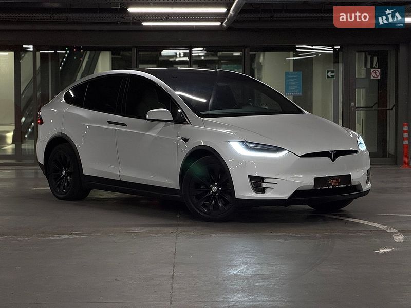 Позашляховик / Кросовер Tesla Model X 2017 в Харкові фото 4 Позашляховик / Кросовер Tesla Model X 2017 в Харкові