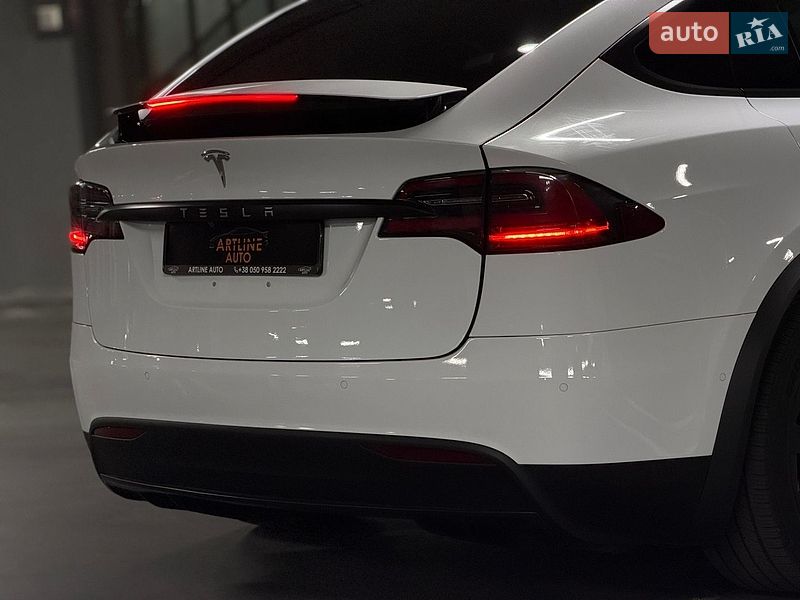 Позашляховик / Кросовер Tesla Model X 2017 в Харкові фото 5 Позашляховик / Кросовер Tesla Model X 2017 в Харкові