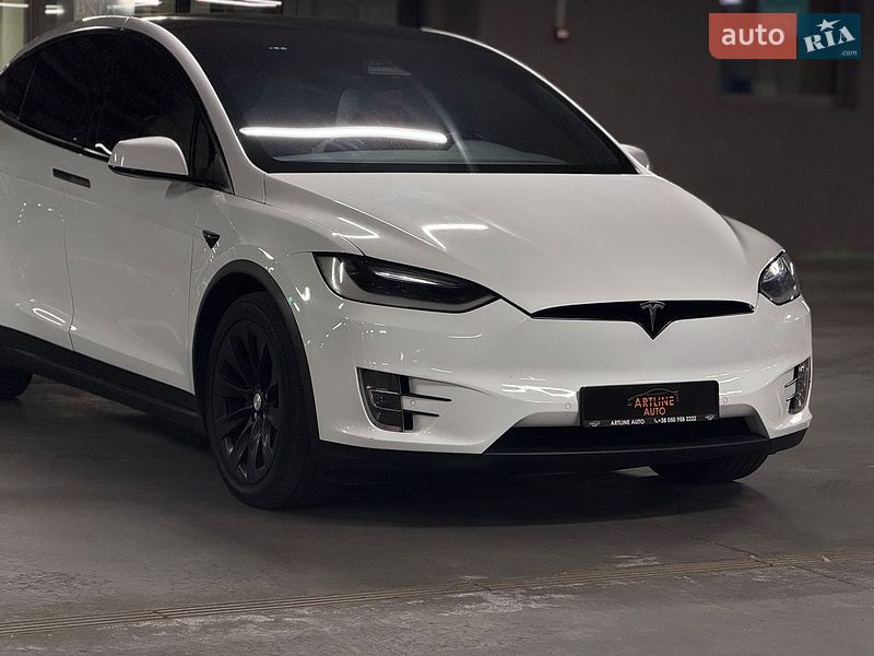 Позашляховик / Кросовер Tesla Model X 2017 в Харкові фото 13 Позашляховик / Кросовер Tesla Model X 2017 в Харкові