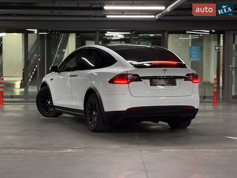 Позашляховик / Кросовер Tesla Model X 2017 в Харкові фото 12 Позашляховик / Кросовер Tesla Model X 2017 в Харкові